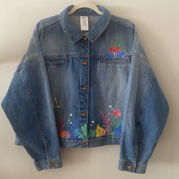 Disney Blue Denim Jacket with Ocean Theme size 1X - Picture 5 of 14